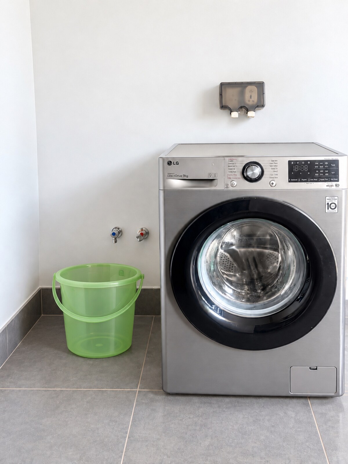 Private washing machine and laundry area